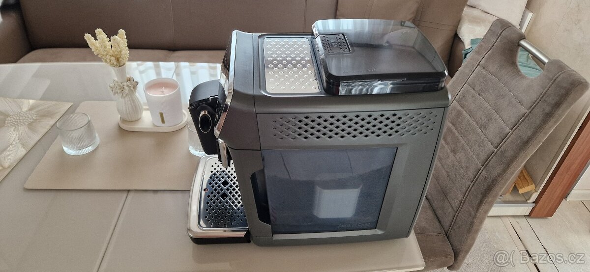 Kavovar Philips lattego 5400 - 3