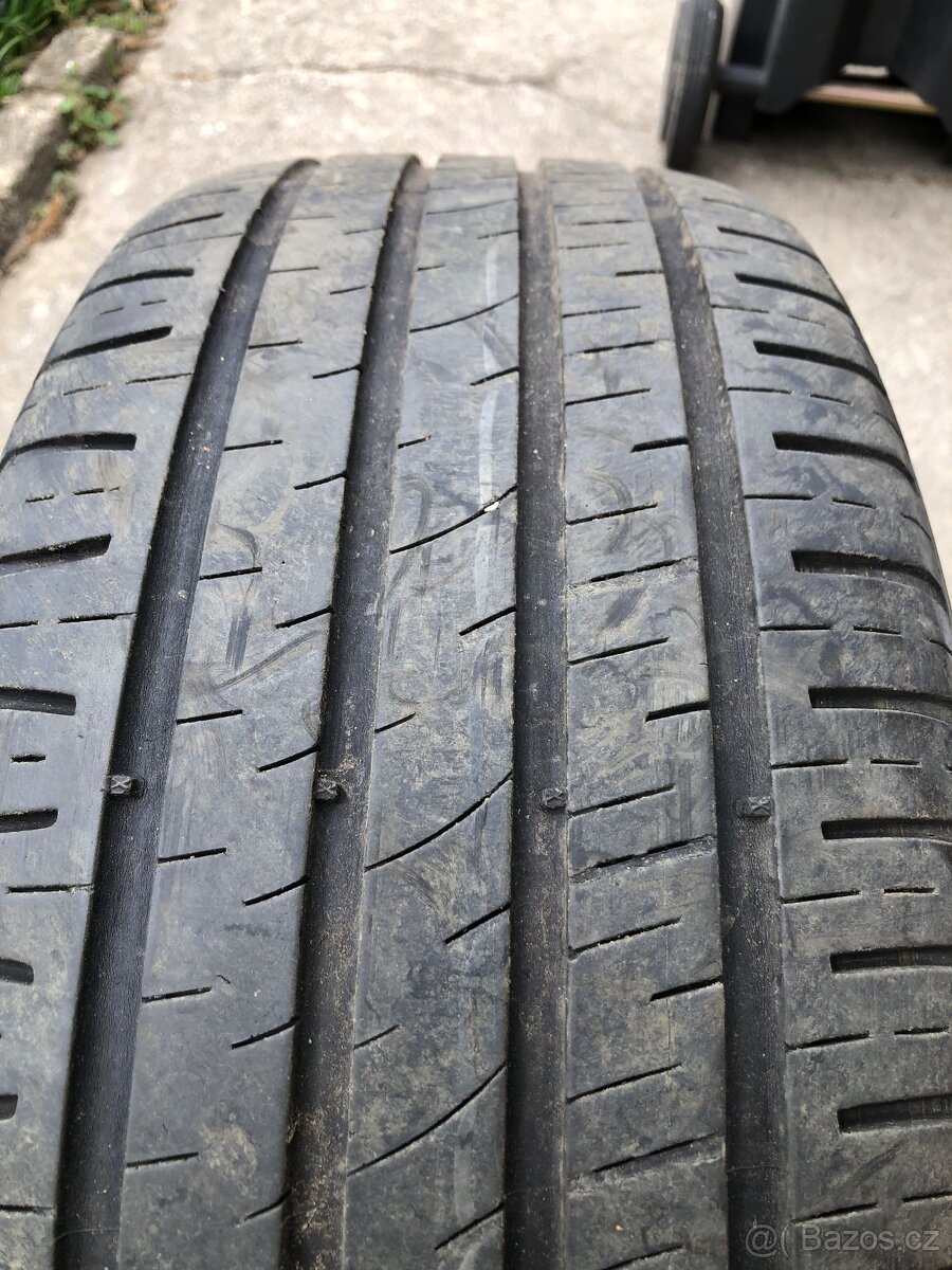 Pneu 205/55r16 - 3