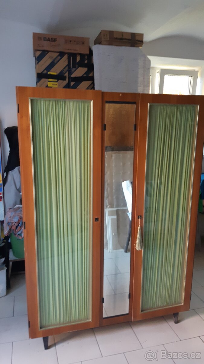 Zrcadlová skříň z ložnice Funkcionalismus - 3