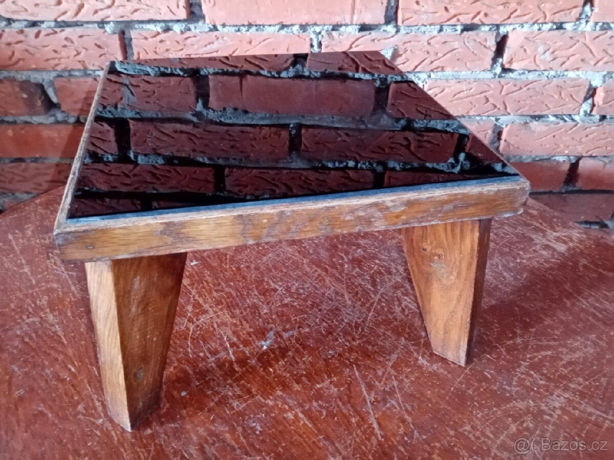 Starožitný stolek s opaxitovým sklem pod květináč - 3