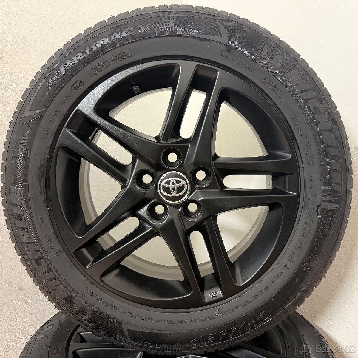 TOYOTA CH-R 5x114,3 R17 ET45+LETNÍ 215/60R17 6mm - 3