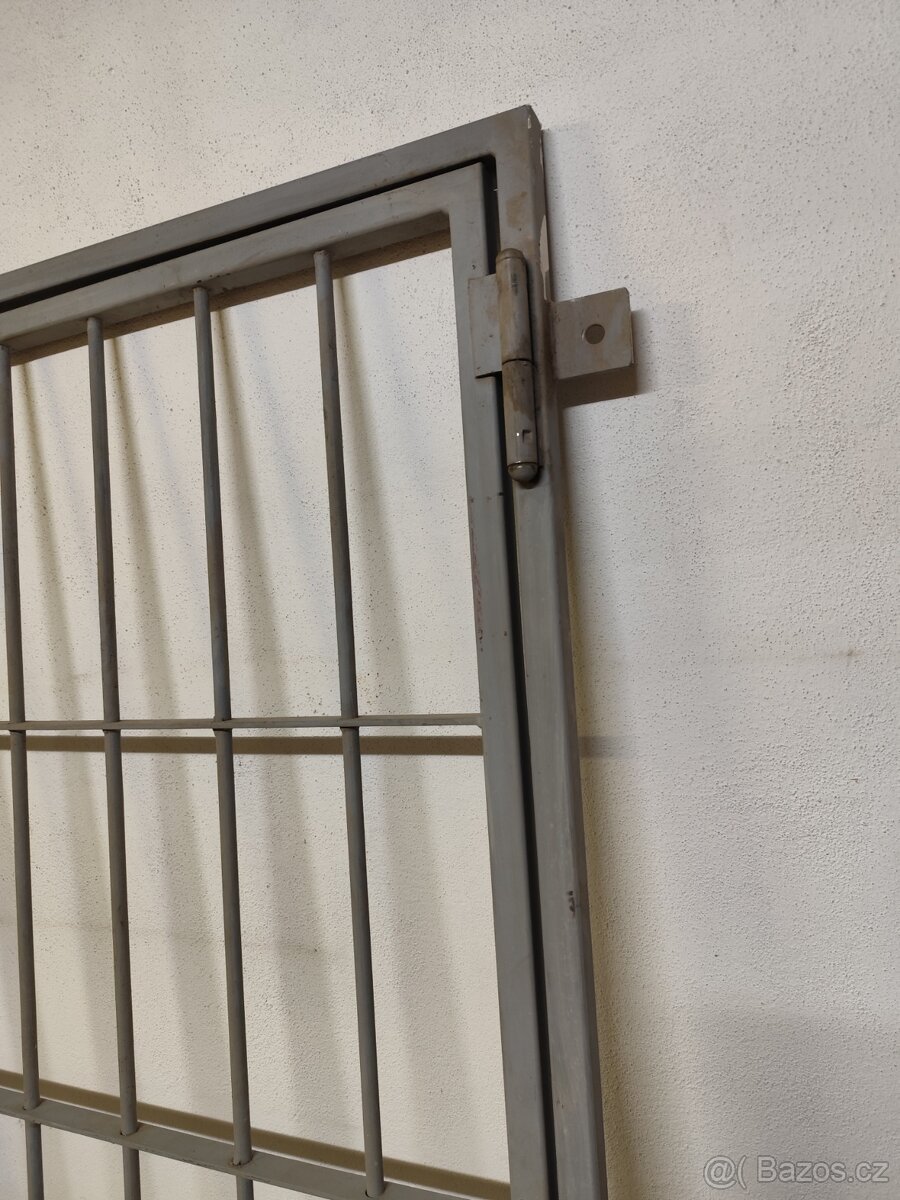 Bezpečnostní kovová mříž - 3