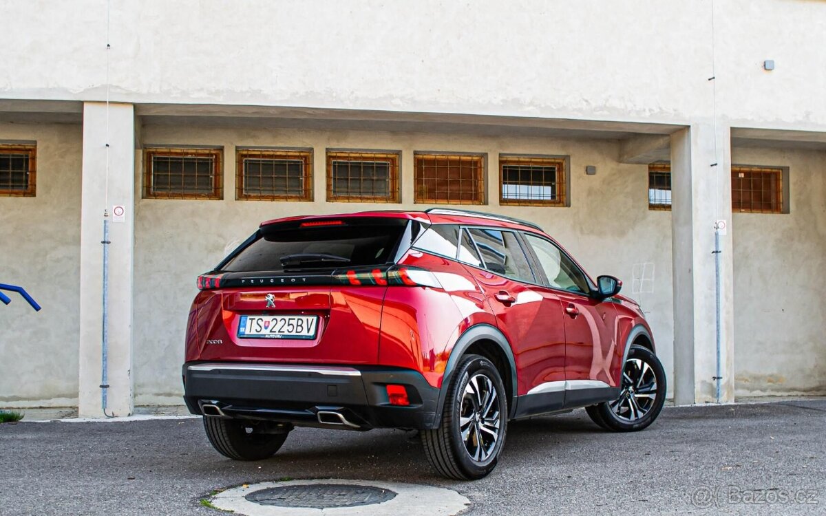Peugeot 2008 1.2 PureTech Allure 96kW automat - 3