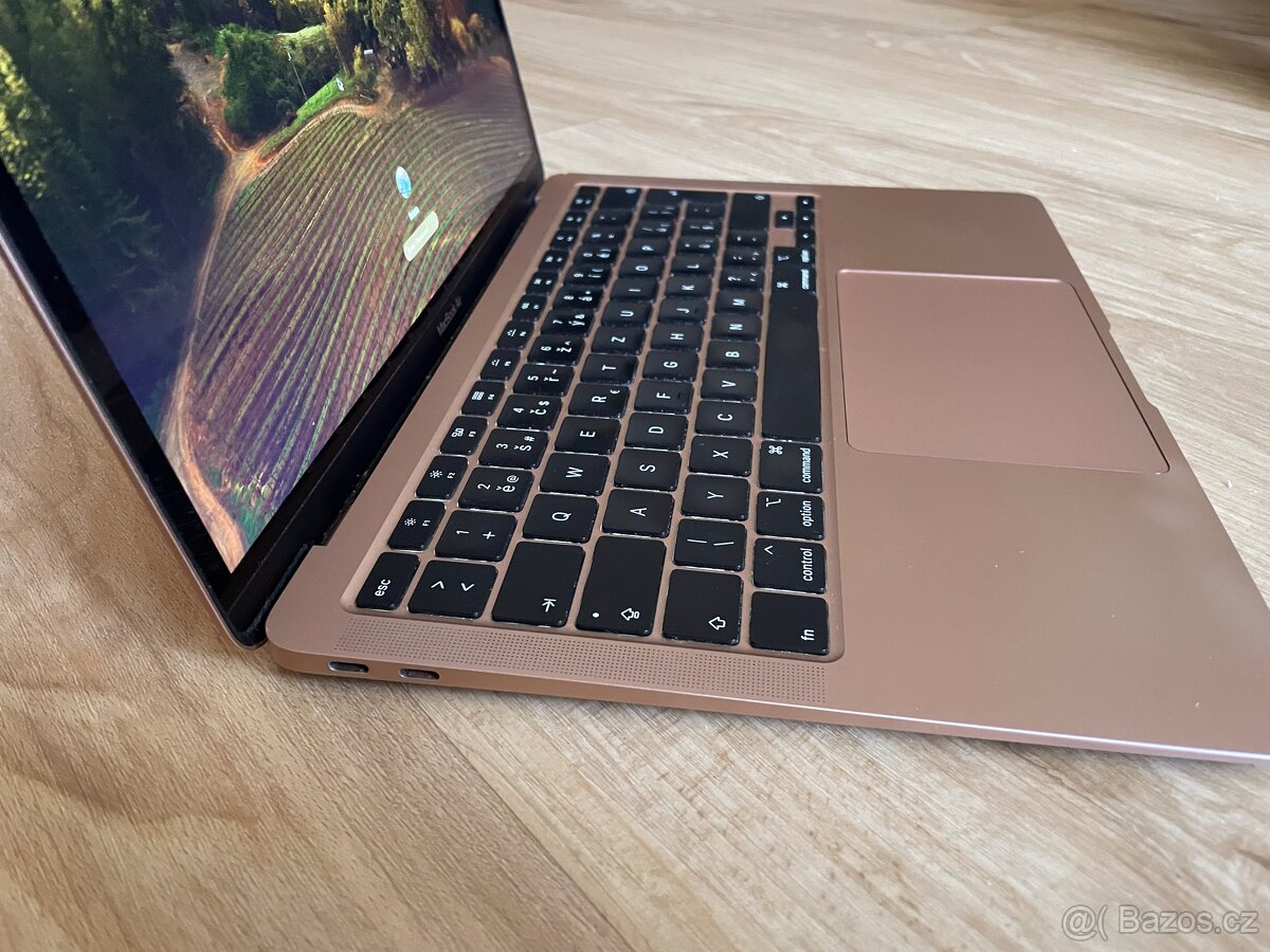 Prodám: MacBook Air 13" (2020) – Intel i5, 8 GB RAM, Retina - 3