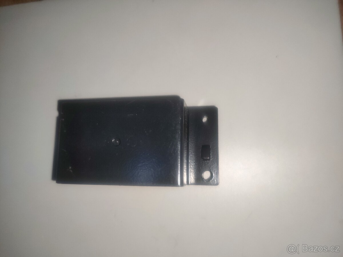 Vyvazovací ocelové oko pro svislé vedení kabelů NOVÉ - 3