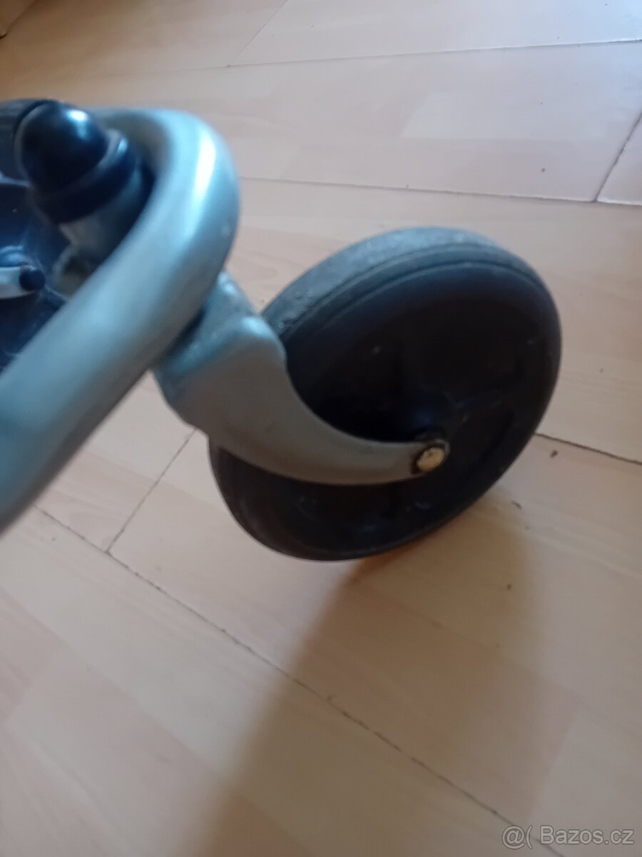 Chodítko, pomůcka pro seniory - 3