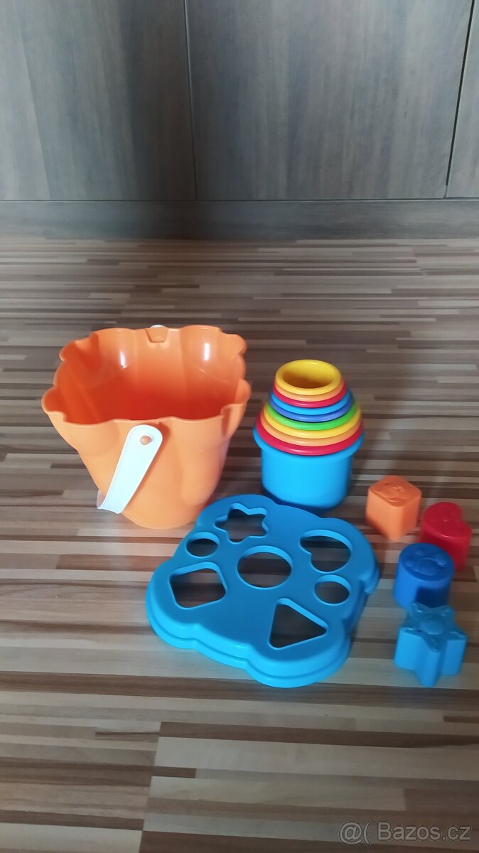 Plastová skládačka + vkládačka - 3