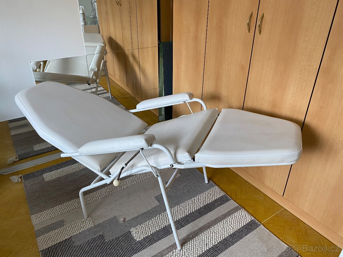 Kosmetické polohovací lehátko + masérské lehatko - 3