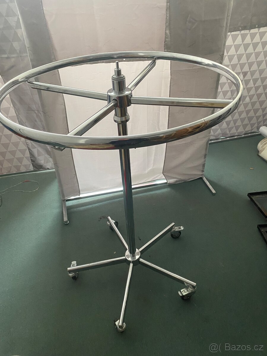 Profi stojany na oblečení - vybavení obchodu - 3