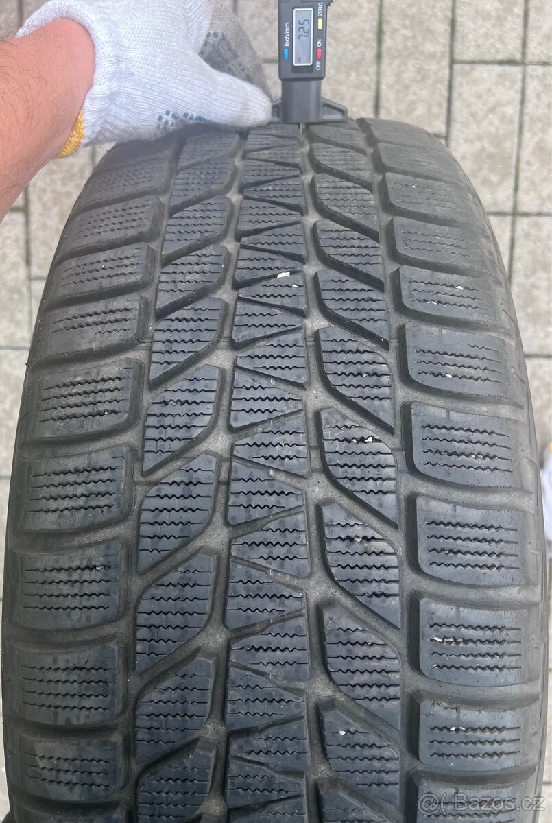 235/50 R19 - 4x zimní Bridgestone 7mm - 3