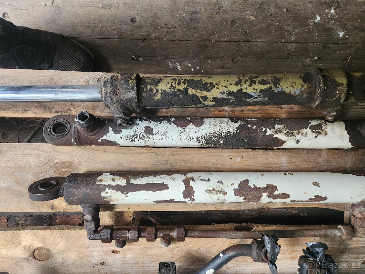 Hydraulické čerpadlo + pístnice - 3