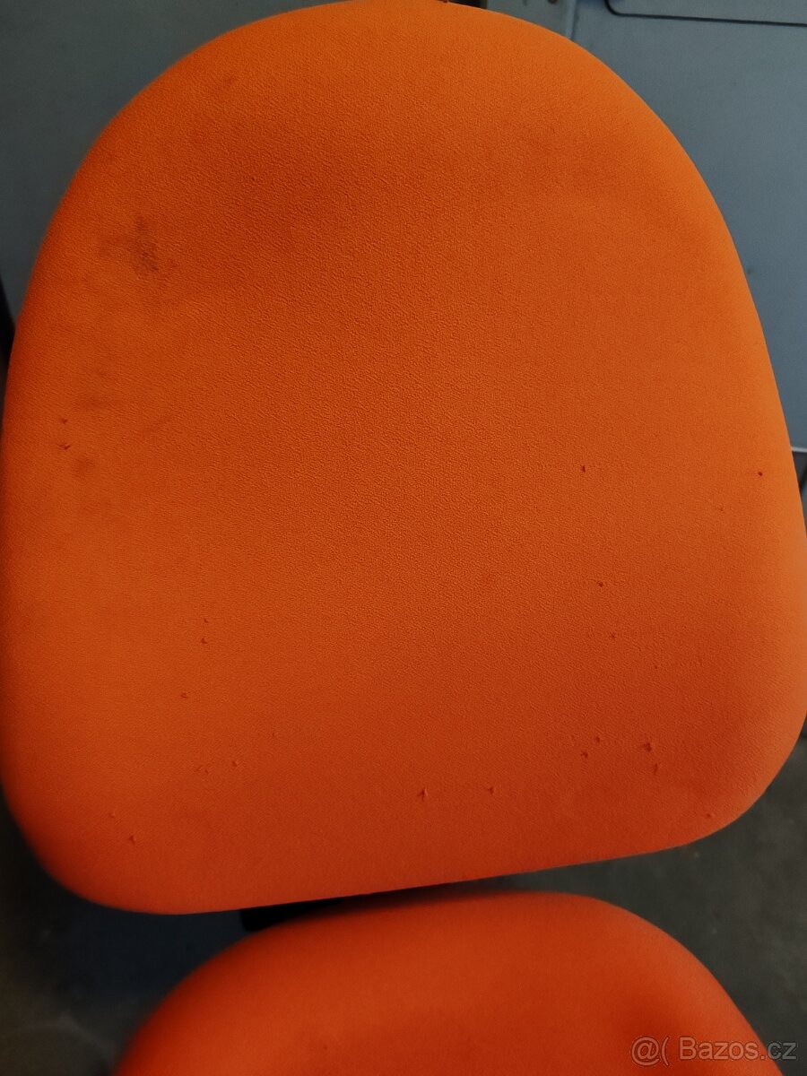 Otočná polohovatelná kancelářská židle - 3