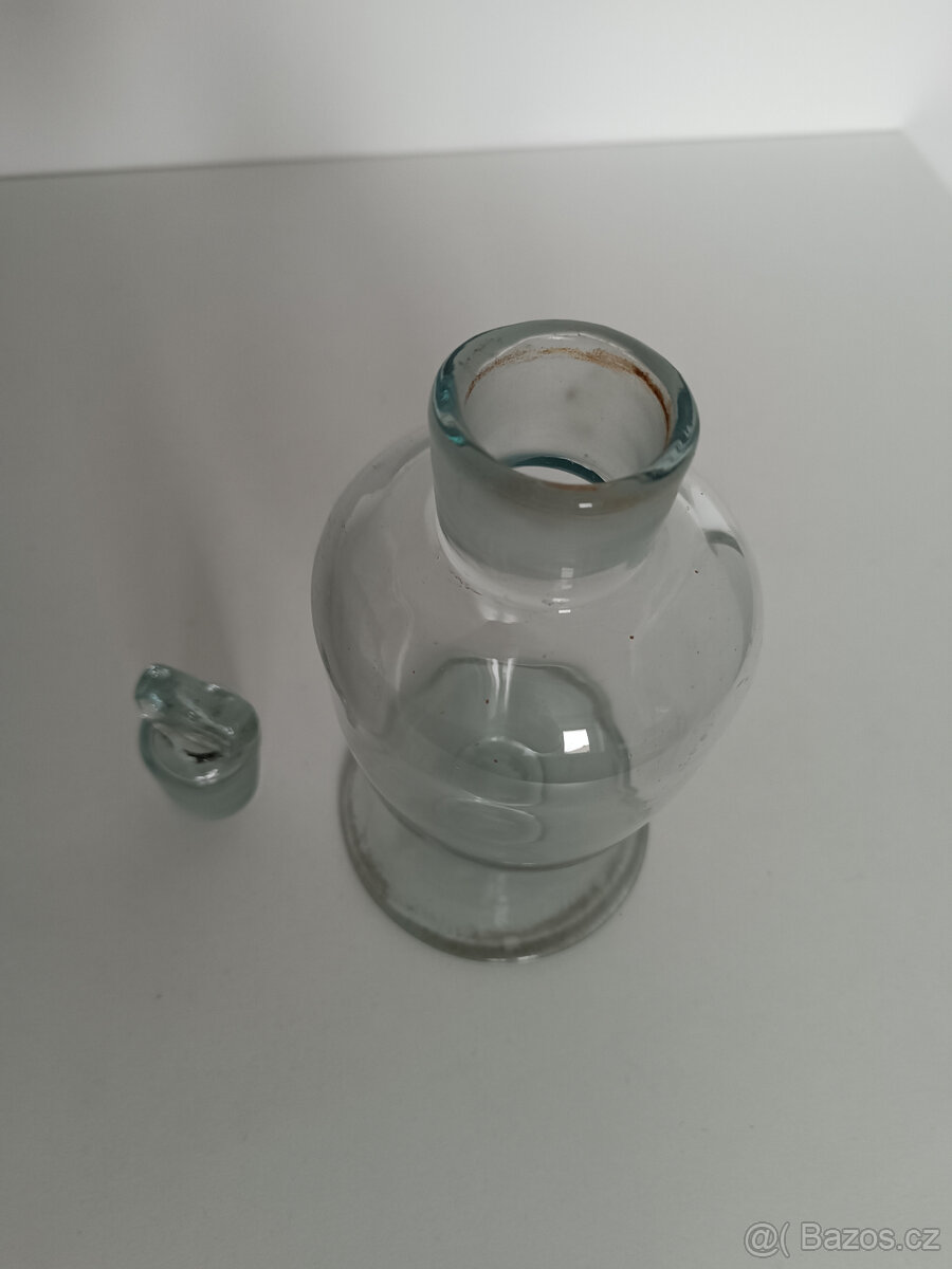Stará skleněná karafa - 3