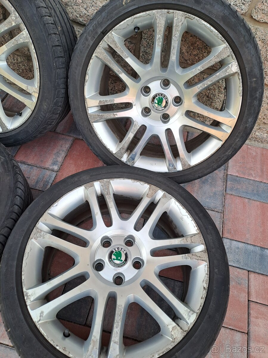 Kola Themisto Superb 2 R18 225/40 - 3