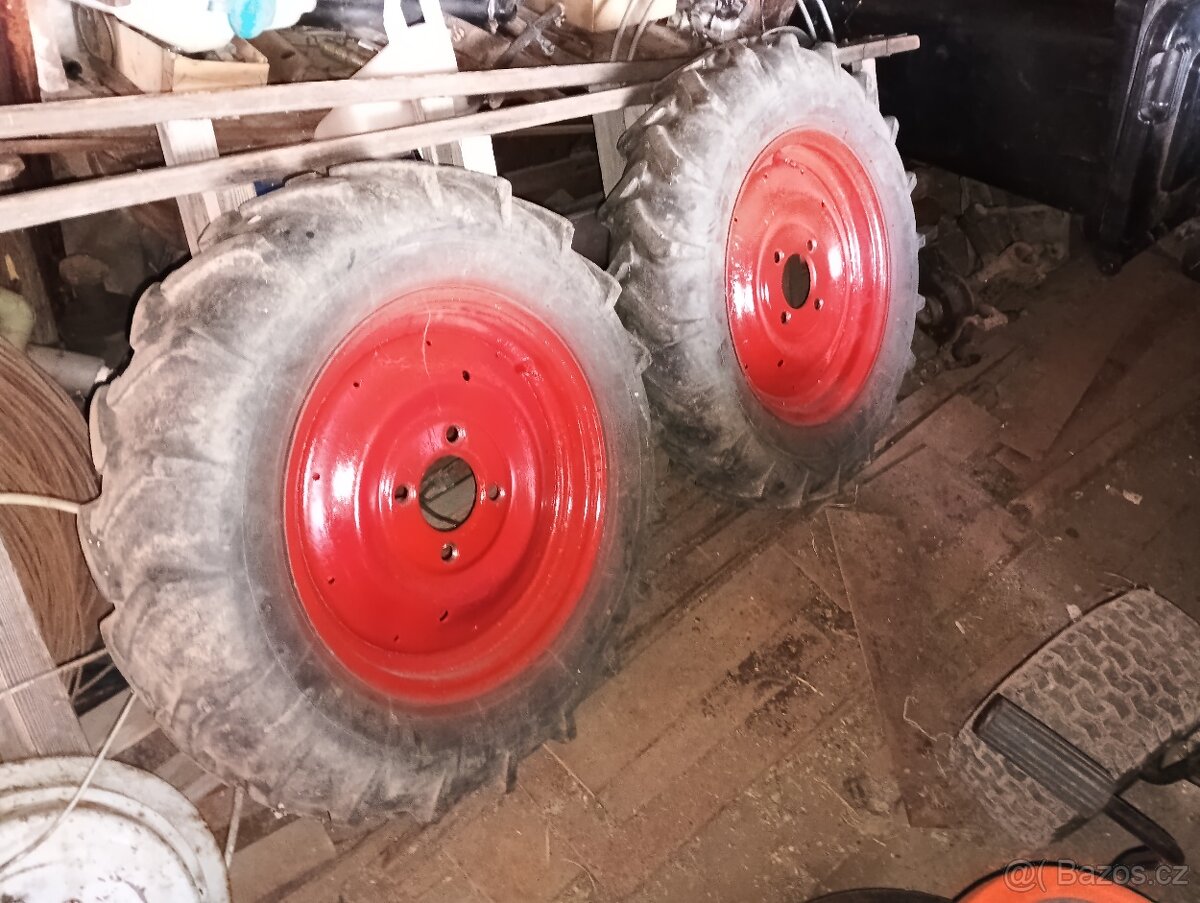 Prodám traktor domácí výroby. - 3