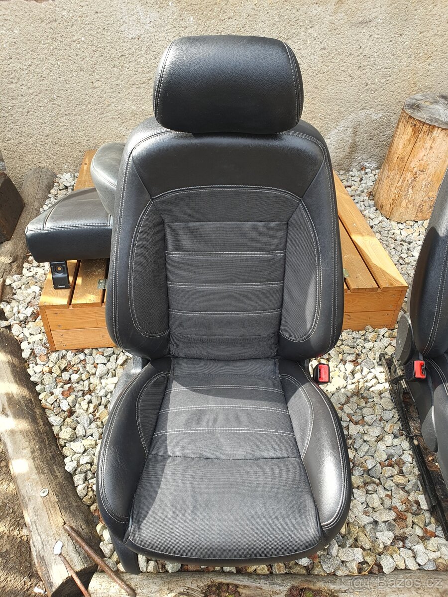 Mondeo sedačky - 3