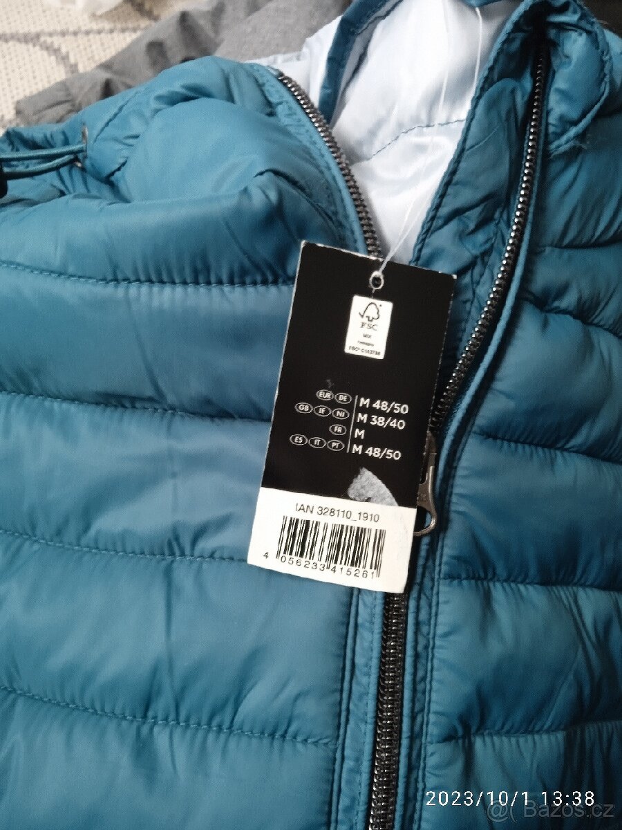 Bundy vel M,kus 300'-,Kozmice - 3