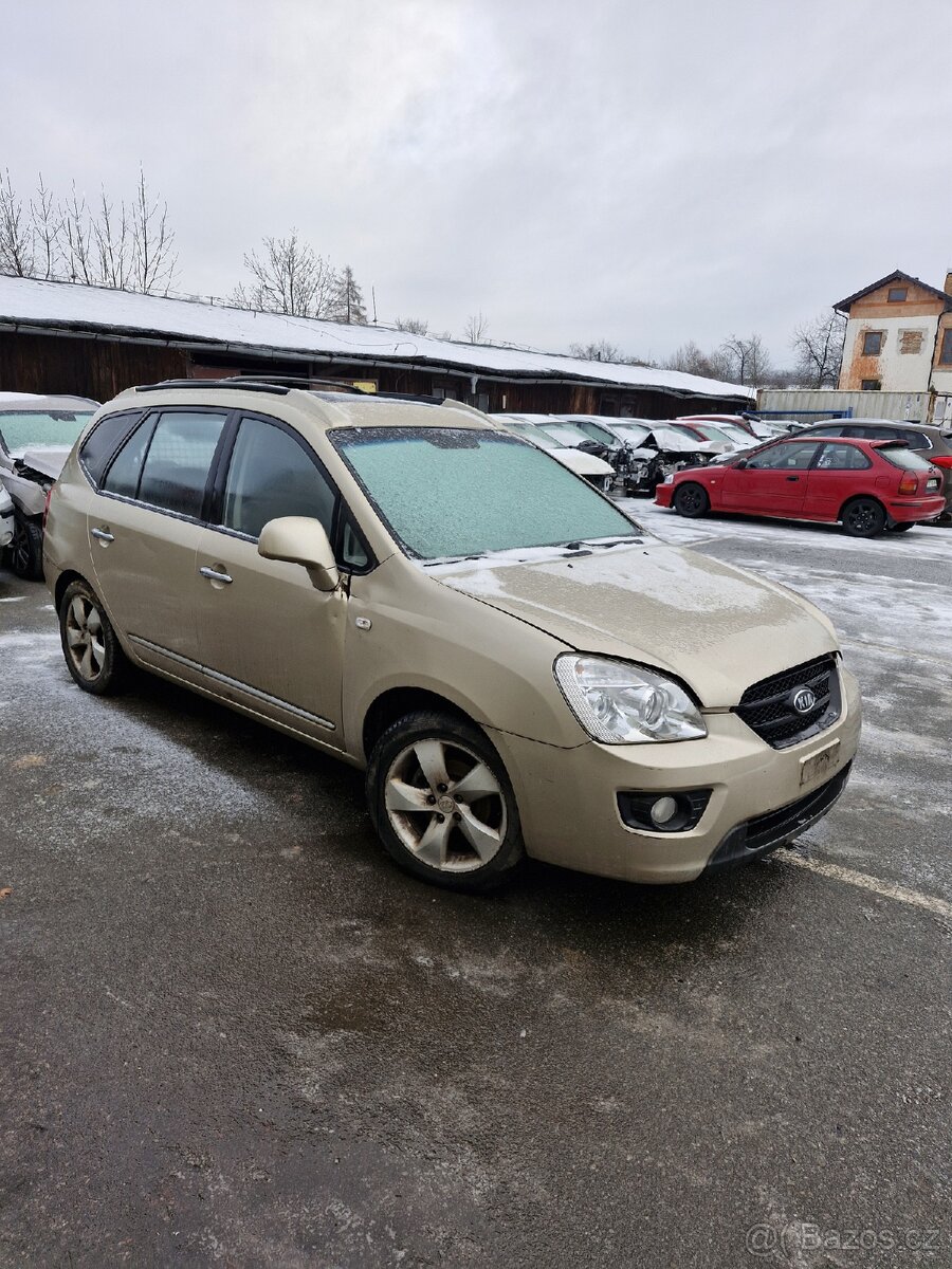 Kia Carens 2,0 crdi 103kw 2007 - 3