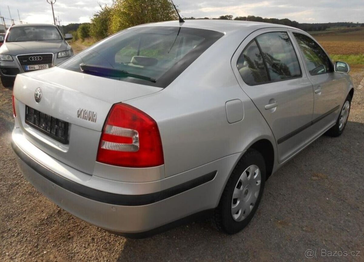 Škoda Octavia 1,6 i 75 kW DIGIKLIMA Serviska benzín - 3