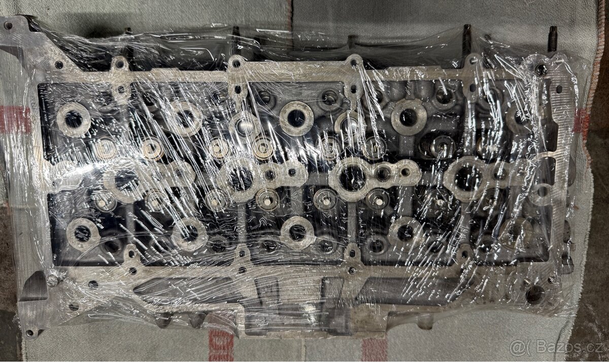 Víko ventilů + hlava válců Ford Transit/Custom - 3
