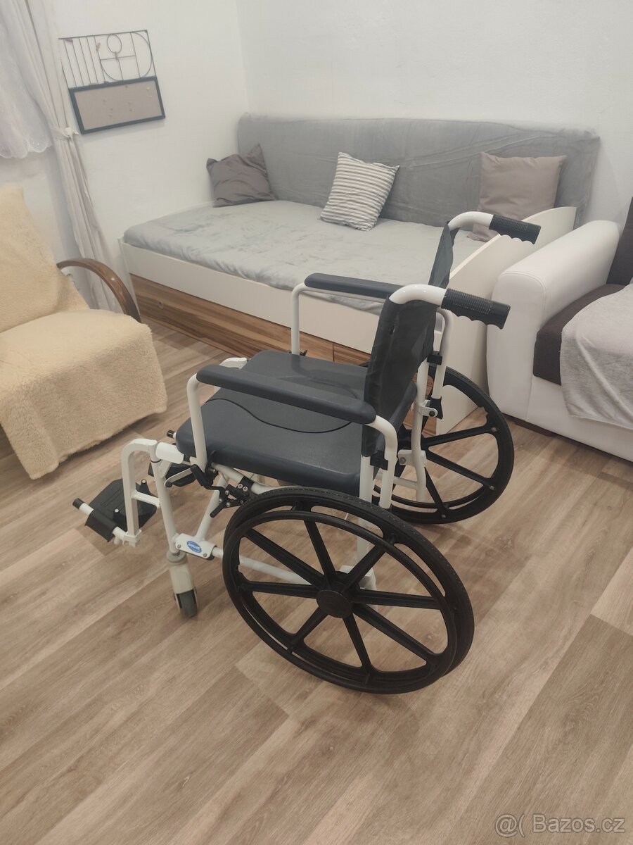 Toaletní sprchovací křeslo invacare - 3