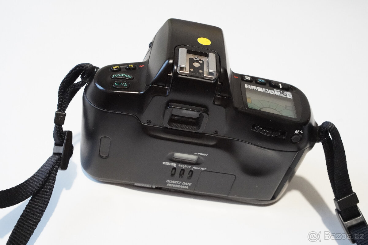 Kinofilmový fotoaparát Nikon F70 - 3