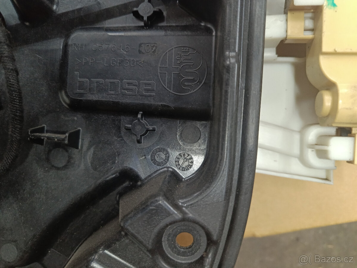 Stahovačka Giulia Přední pravá - 3