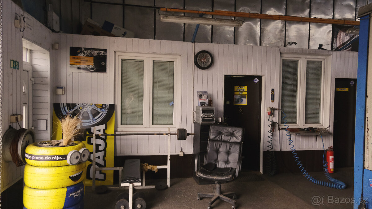 Na prodej zavedený pneuservis v Třebíči(310 m2),ul.Žďárského - 3