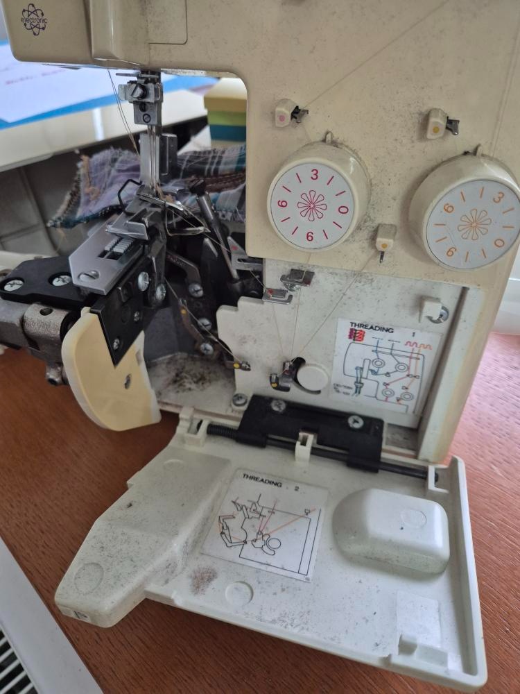 4 nitný obnitkovací stroj PFAFF - 3