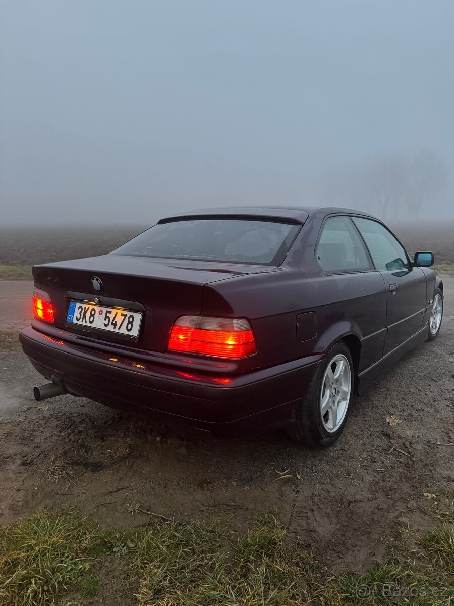 Bmw e36 318is - 3