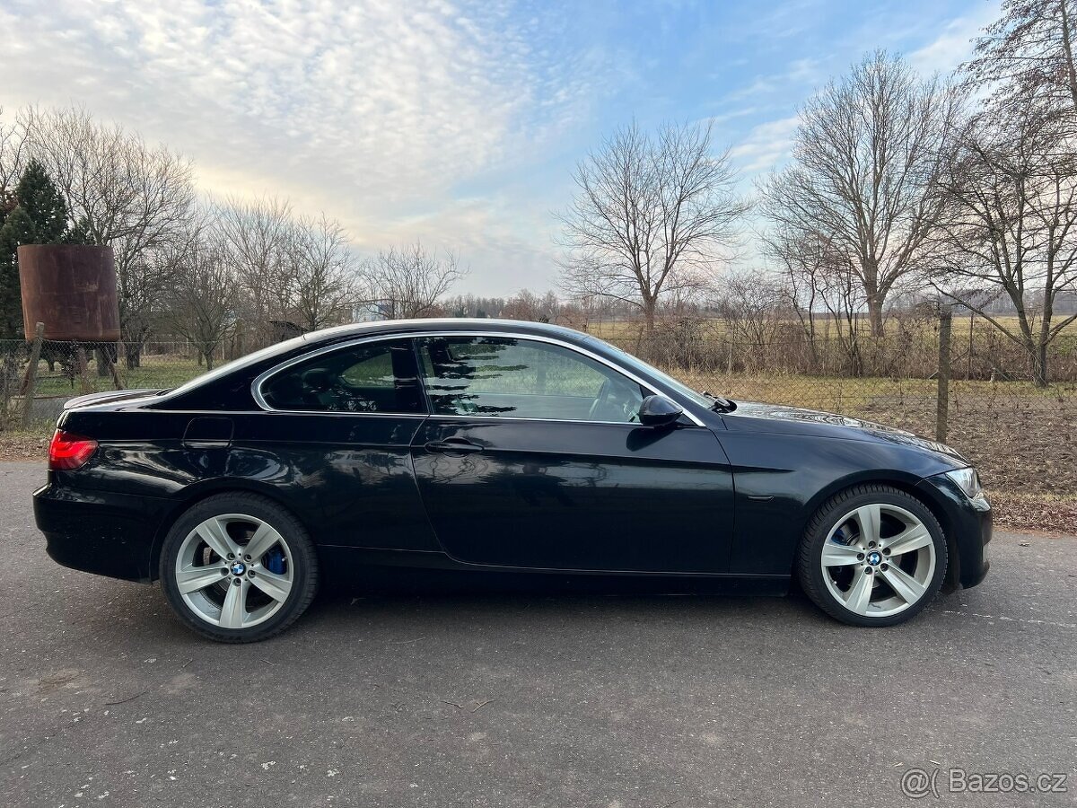 BMW e92 325i 160kW Manuál REZERVACE DO 7.1 - 3