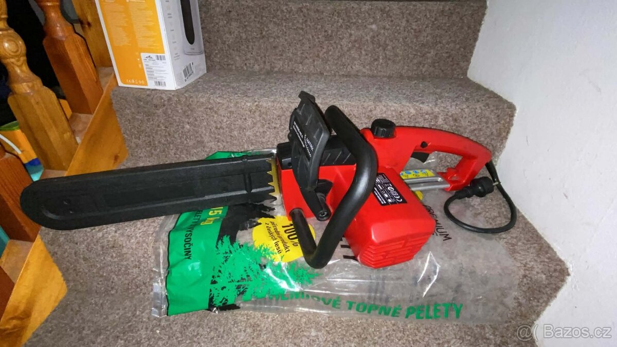 Elektrická pila, Matrix EK 2200-40 A - 3