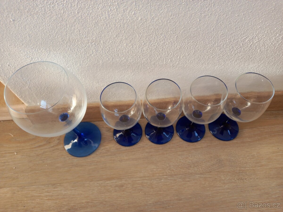 Číše na víno, 4 + 1 - 3