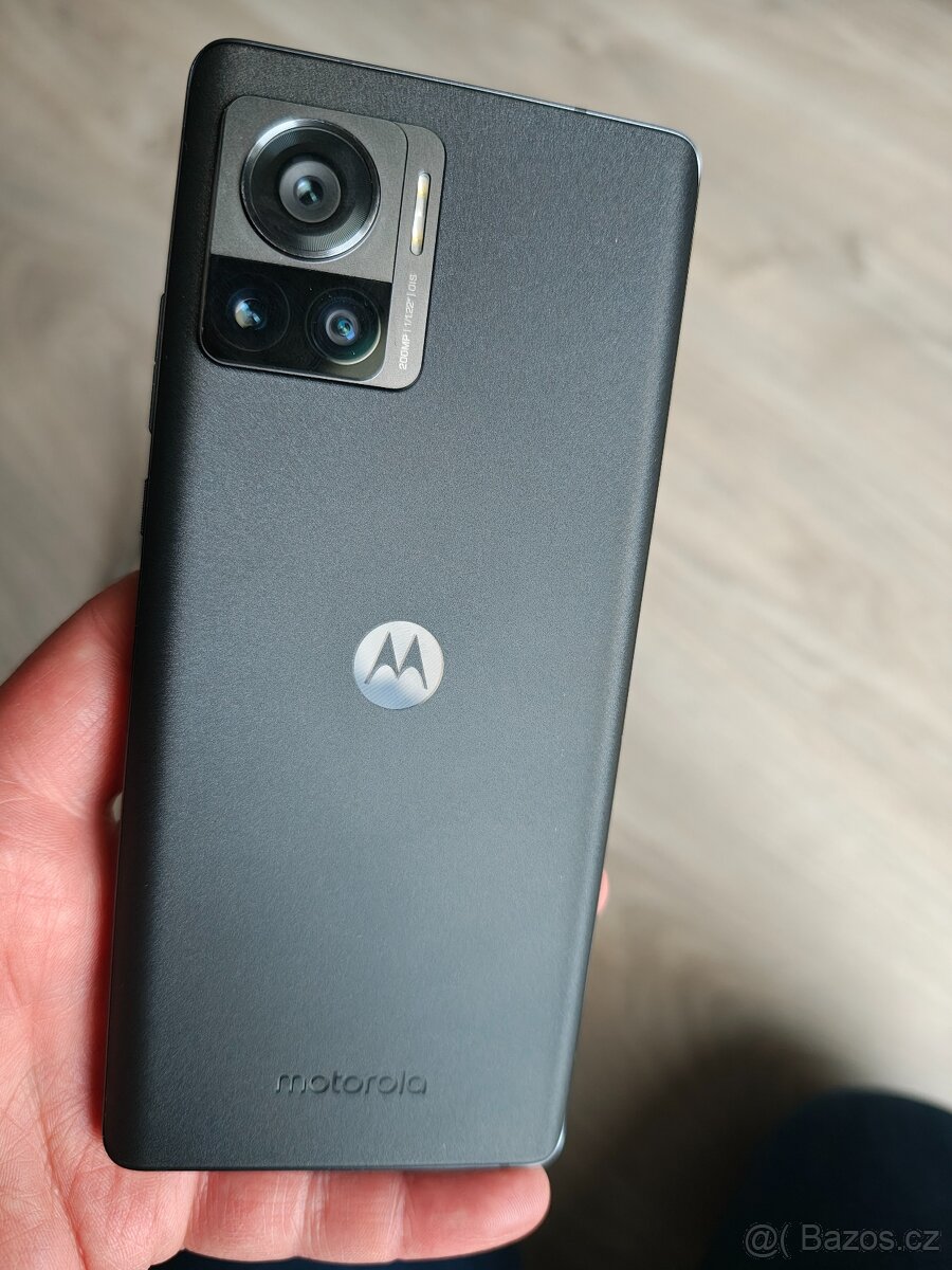 Motorola Edge 30 Ultra - 3