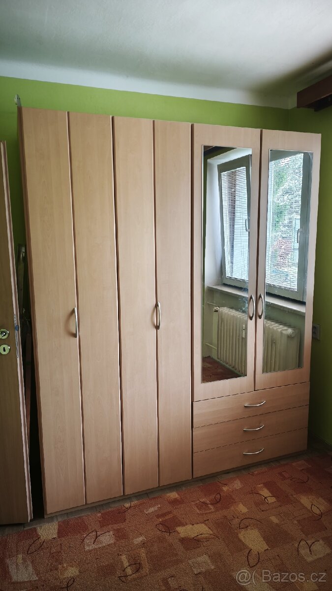 Za odvoz šatní skříně - 3