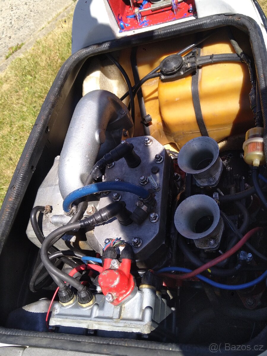 Vodní skútr, jetski Stojka Kawasaki 840 - 3