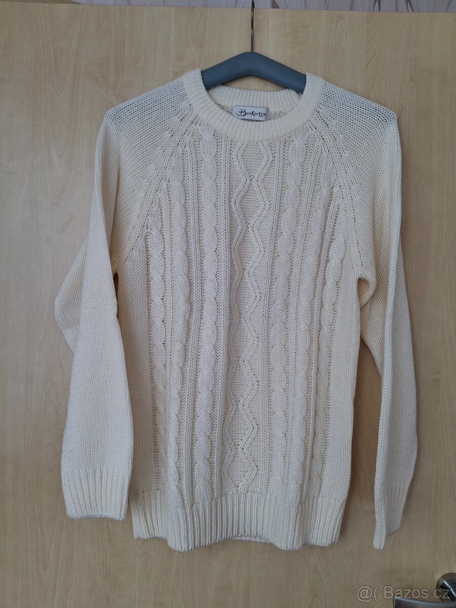 NOVÝ TEPLÝ SVETR - 3