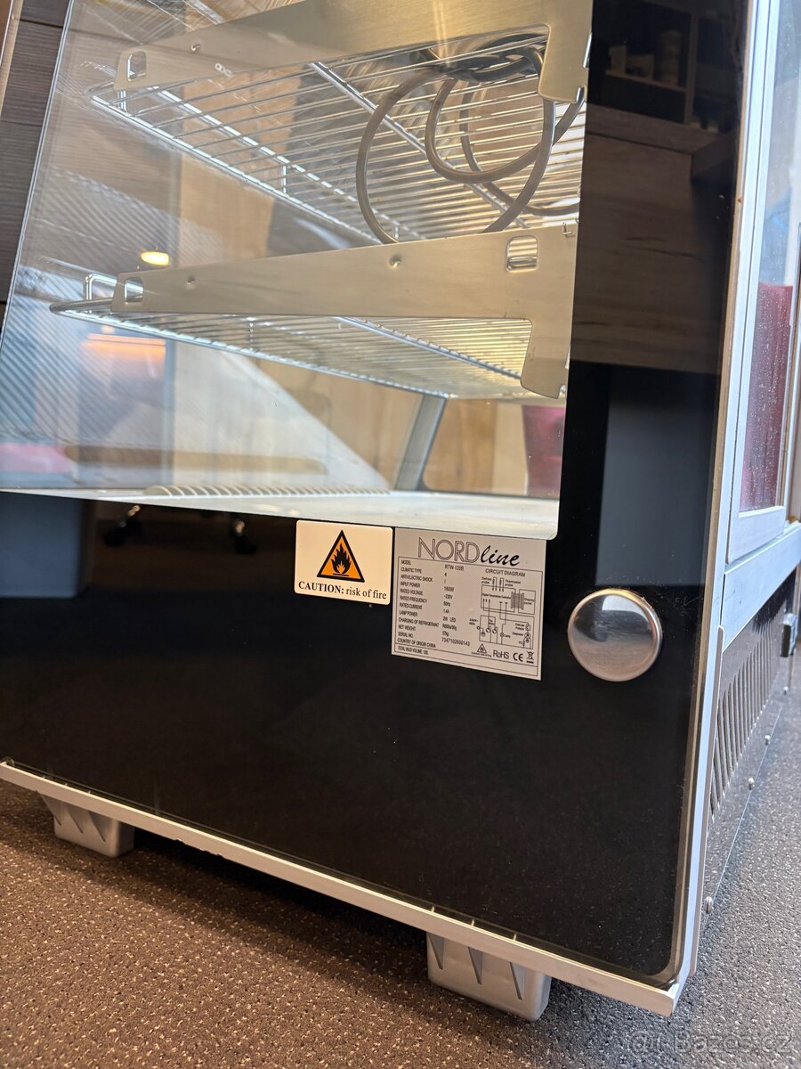 Chladící vitrína NORDline RTW 120 - 3