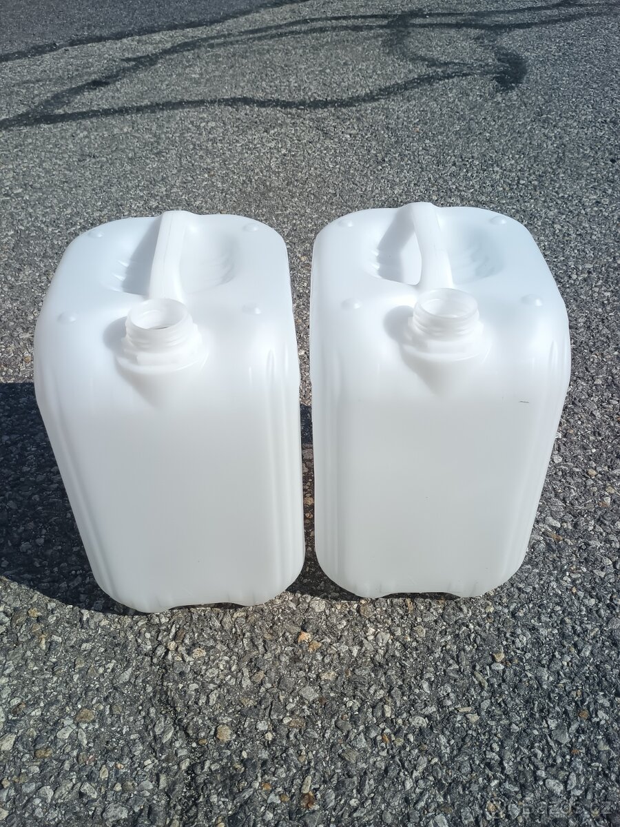 Kanystr plastový 10 litrů - 3