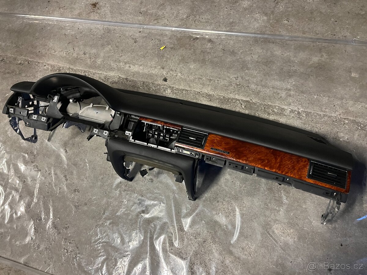 PALUBNÍ DESKA AUDI ČERNÁ A8 4E D3 4E1857003D - 3
