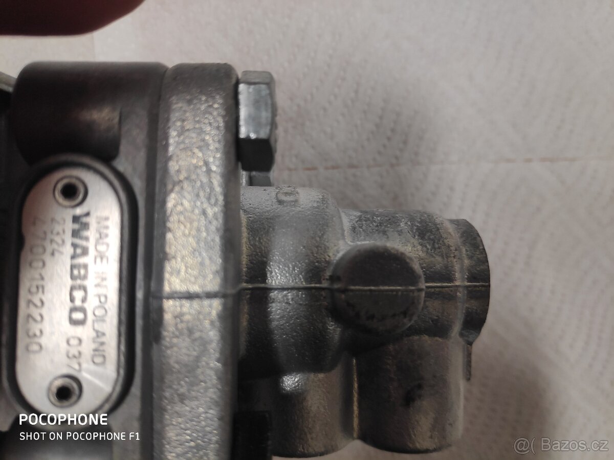 John Deere ventil vzduchových brzd - 3