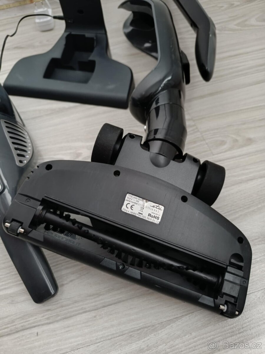 Tyčový vysavač ETA - 3