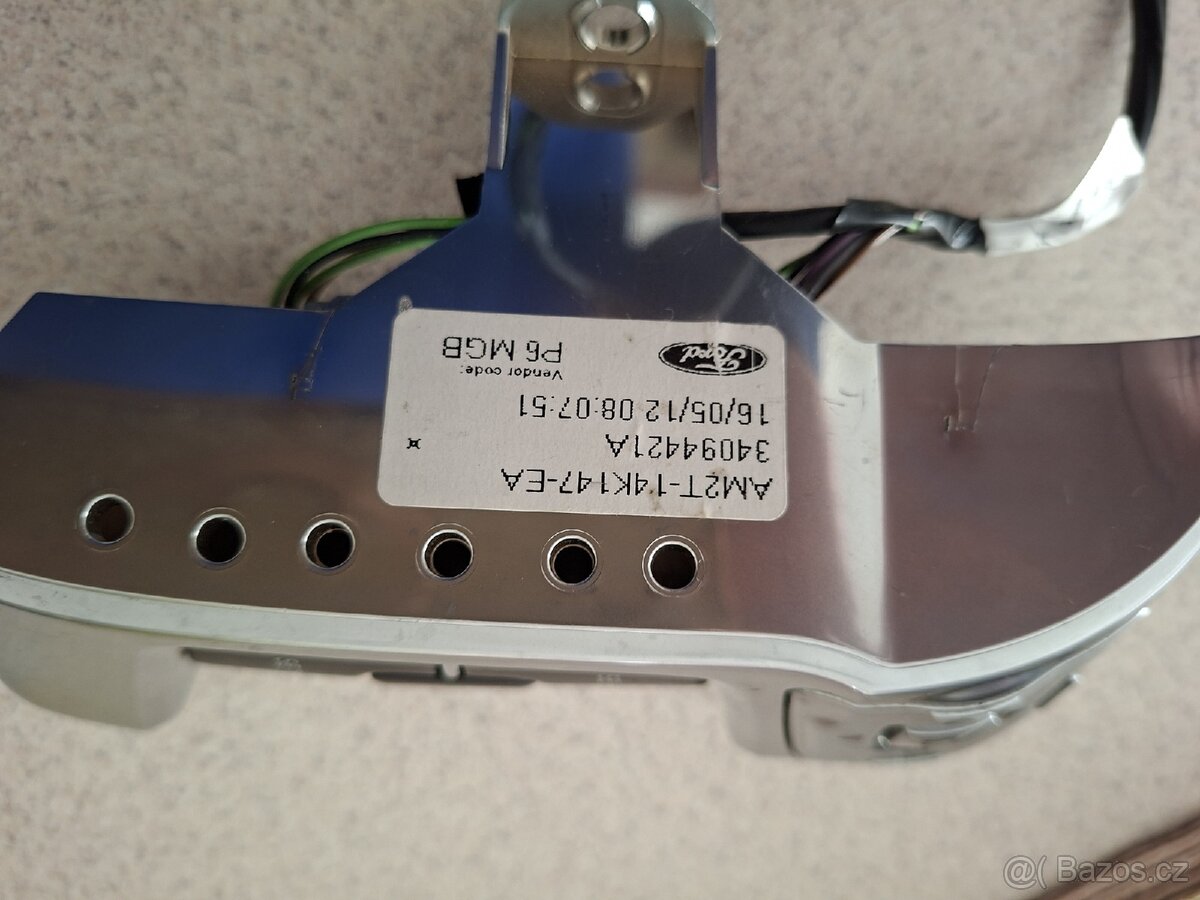 Tlačítka tempomatu na volantu - 3