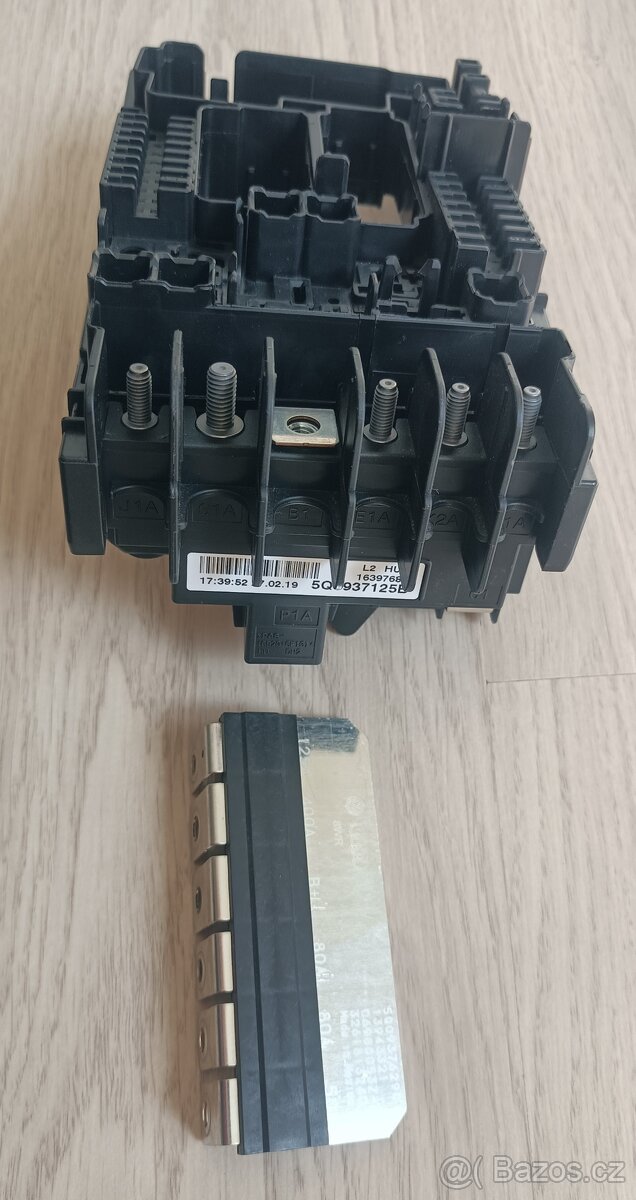 VW, ŠKODA, AUDI - pojistková skříň + hlavní pojistka - 3