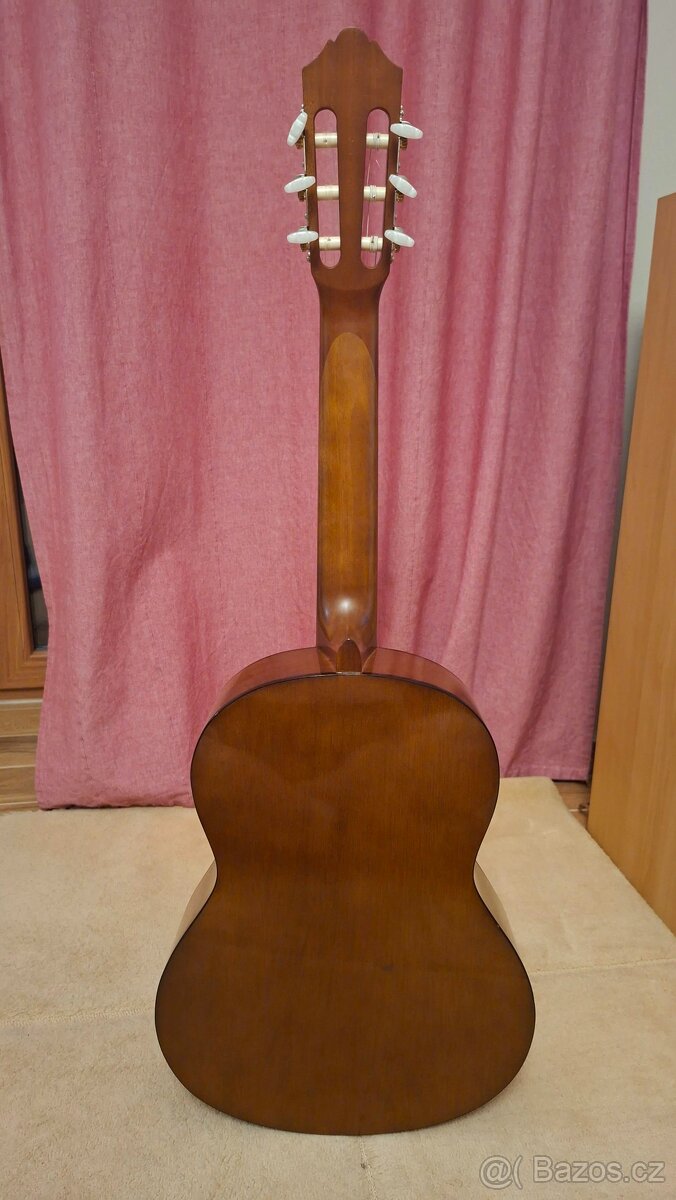 Yamaha CS40 – klasická kytara 3/4 pro děti a začátečníky - 3