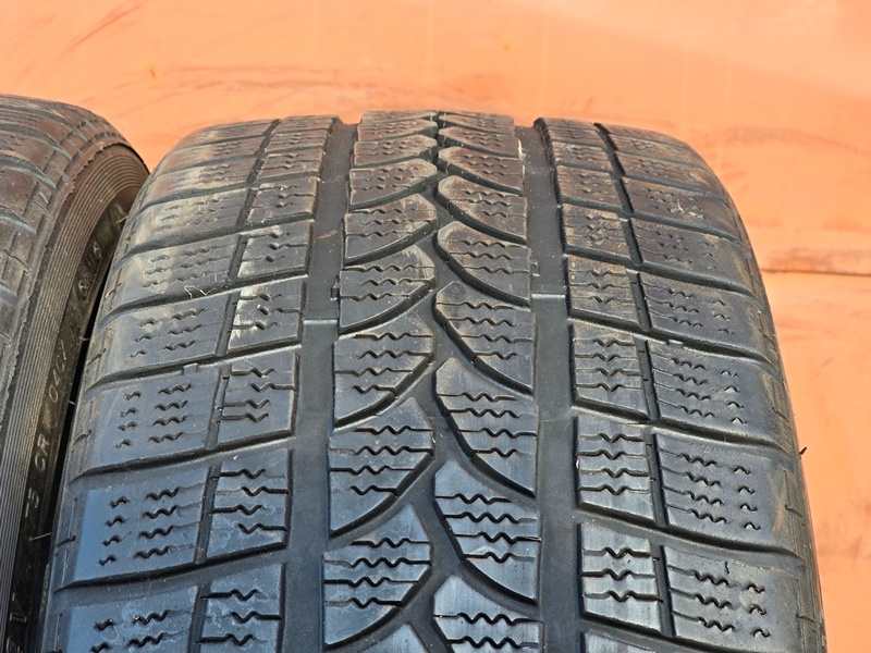 Zimní Ríken 225/40/18 XL - 3