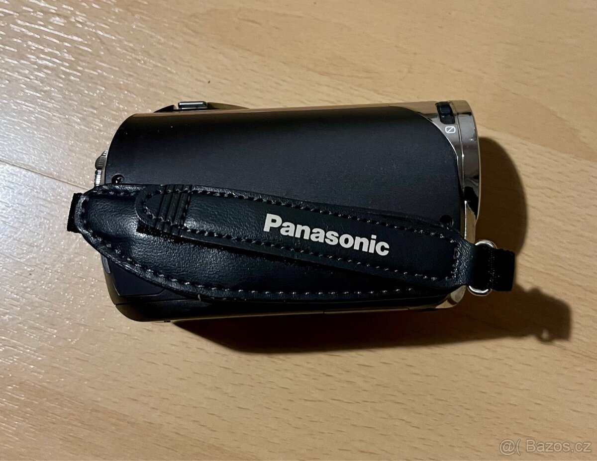 Panasonic SDR-S26 – 70× optický zoom,až 3500x digitální - 3