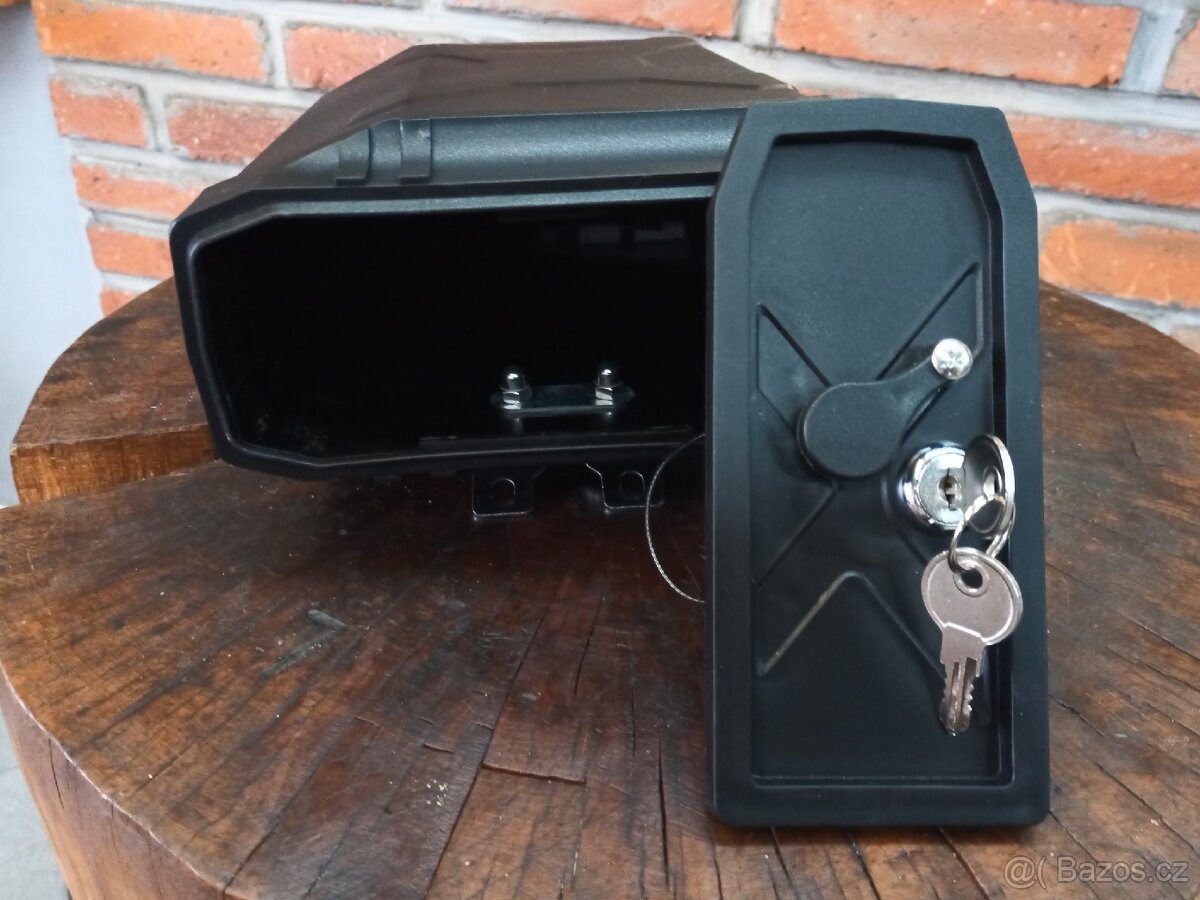 BMW GS schránka na nářadí