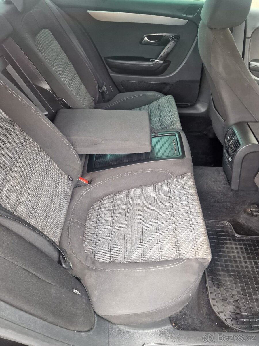 VW PASSAT CC 1,8 TSI STK 4/26 najeto 377tis Výbava vozu: 10x - 3
