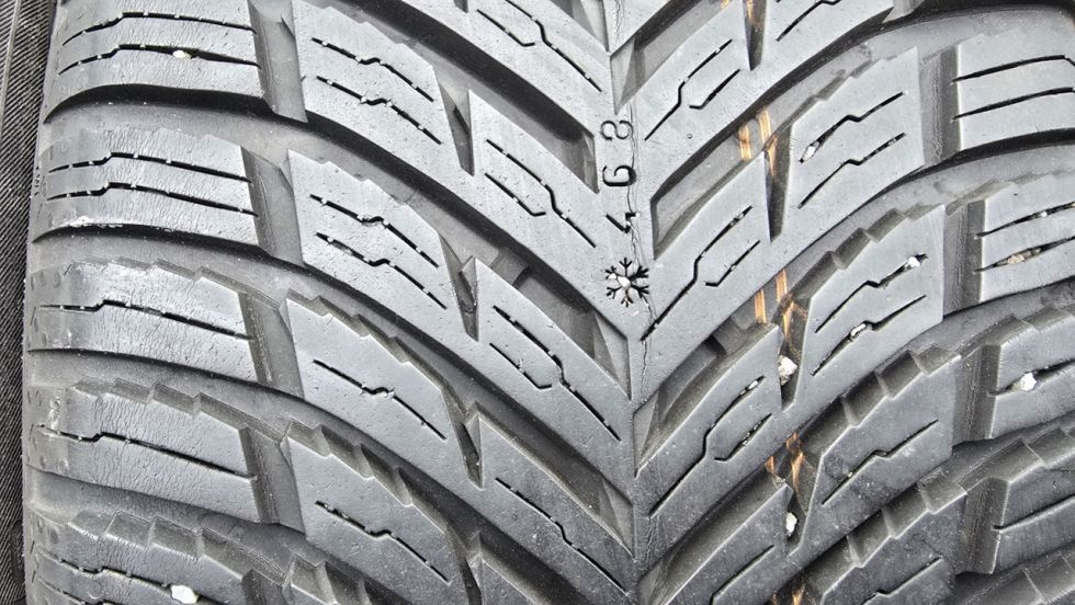 Zimní pneu 225/40/18 Nokian - 3